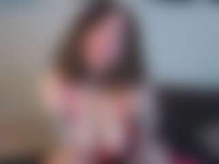 EmelineMooring's Live Sex Cam Show