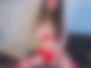 EmelineMooring's Live Sex Cam Show
