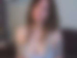 EmelineMooring's Live Sex Cam Show