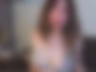 EmelineMooring's Live Sex Cam Show