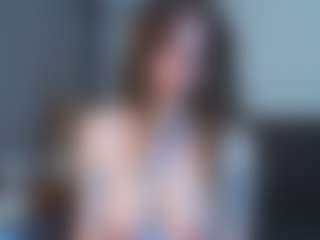 EmelineMooring's Live Sex Cam Show