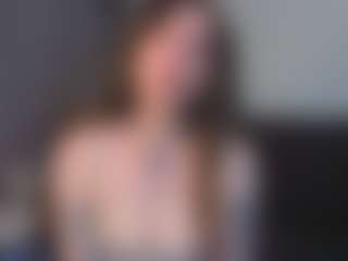 Live cam show with EmelineMooring - Smoking on alttransgirls
