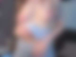 EmelineMooring's Live Sex Cam Show