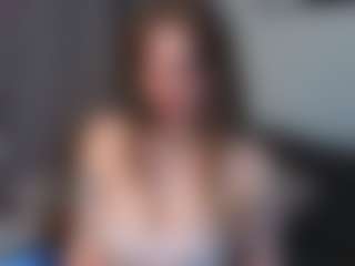EmelineMooring's Live Sex Cam Show