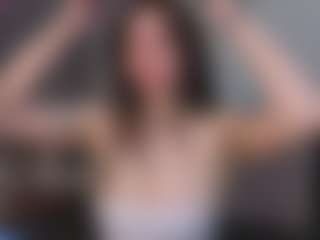 EmelineMooring's Live Sex Cam Show