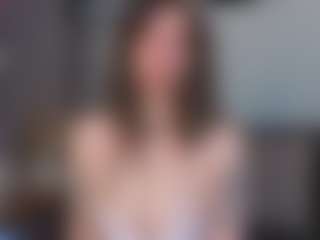 EmelineMooring's Live Sex Cam Show