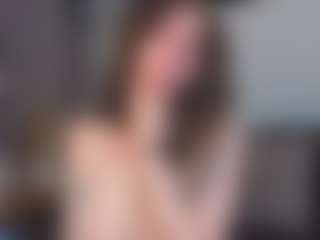 EmelineMooring's Live Sex Cam Show