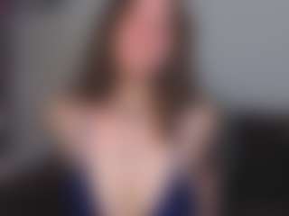 EmelineMooring's Live Sex Cam Show
