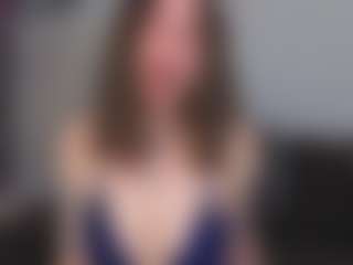 EmelineMooring's Live Sex Cam Show