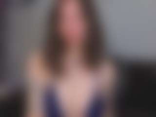 EmelineMooring's Live Sex Cam Show