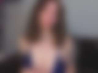 EmelineMooring's Live Sex Cam Show