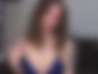 EmelineMooring's Live Sex Cam Show