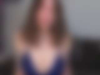EmelineMooring's Live Sex Cam Show