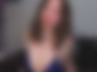 EmelineMooring's Live Sex Cam Show