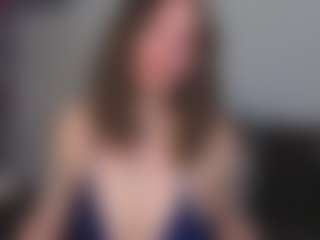EmelineMooring's Live Sex Cam Show