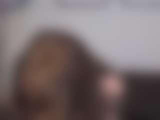 Live cam show with EmelineMooring - Smoking on Camsoda