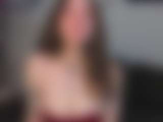 EmelineMooring's Live Sex Cam Show