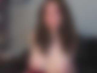 Live cam show with EmelineMooring - Blue Eyes on Camsoda