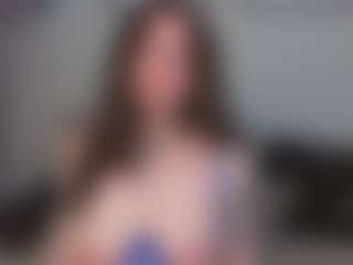 EmelineMooring's Live Sex Cam Show