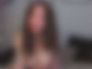 EmelineMooring's Live Sex Cam Show