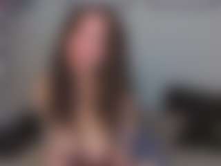 EmelineMooring's Live Sex Cam Show