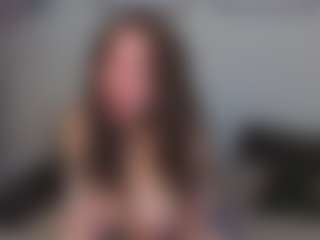 EmelineMooring's Live Sex Cam Show