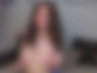 EmelineMooring's Live Sex Cam Show