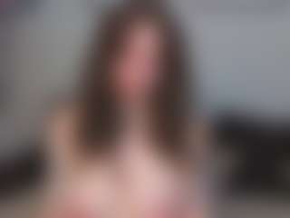 EmelineMooring's Live Sex Cam Show