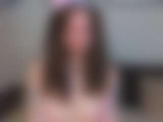 EmelineMooring's Live Sex Cam Show