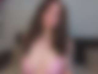 Live cam show with EmelineMooring - Role Play on Camsoda