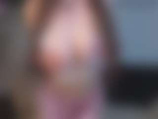 EmelineMooring's Live Sex Cam Show