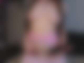 EmelineMooring's Live Sex Cam Show