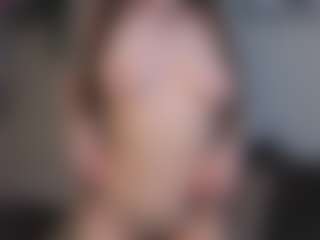 EmelineMooring's Live Sex Cam Show