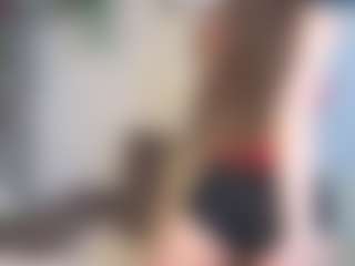 EmelineMooring's Live Sex Cam Show