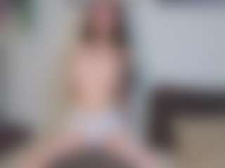 EmelineMooring's Live Sex Cam Show