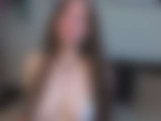 EmelineMooring's Live Sex Cam Show