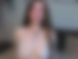 EmelineMooring's Live Sex Cam Show