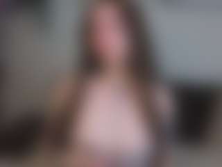 EmelineMooring's Live Sex Cam Show