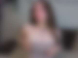 EmelineMooring's Live Sex Cam Show