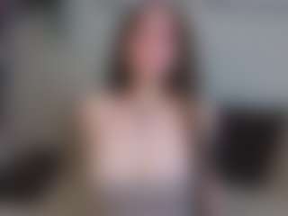 EmelineMooring's Live Sex Cam Show