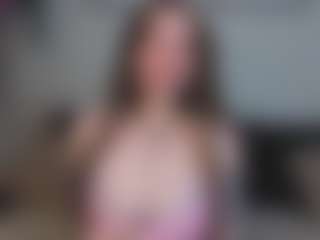 EmelineMooring's Live Sex Cam Show