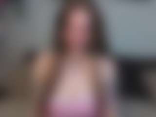 EmelineMooring's Live Sex Cam Show