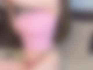 EmelineMooring's Live Sex Cam Show