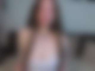 EmelineMooring's Live Sex Cam Show