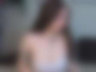 EmelineMooring's Live Sex Cam Show