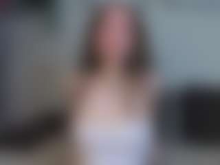EmelineMooring's Live Sex Cam Show