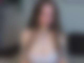 EmelineMooring's Live Sex Cam Show