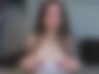 EmelineMooring's Live Sex Cam Show