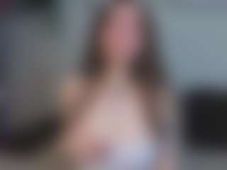EmelineMooring's Live Sex Cam Show