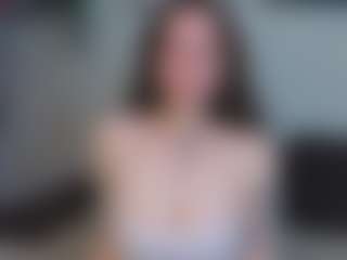 EmelineMooring's Live Sex Cam Show